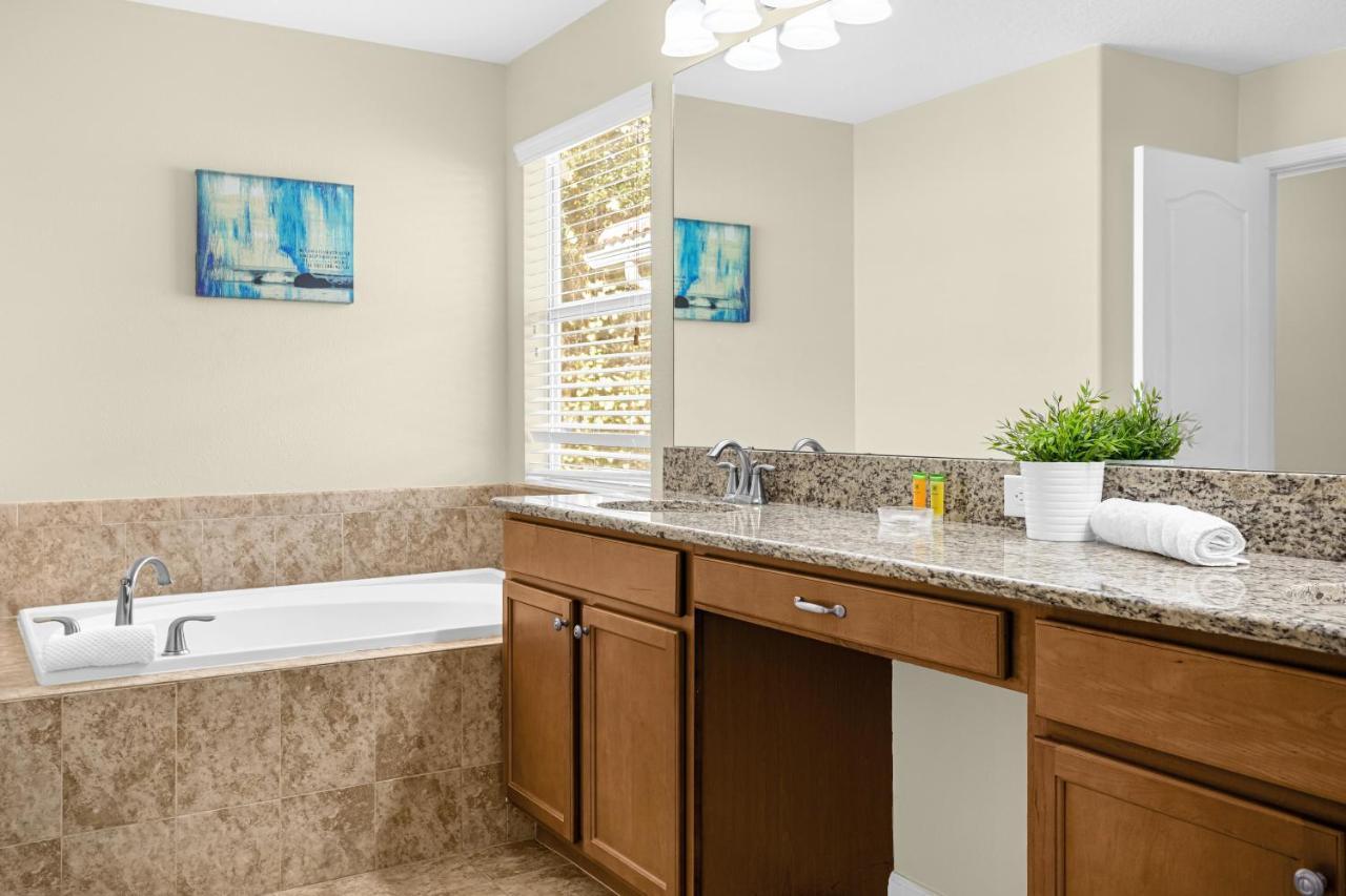 Light Yellow Home Lift Your Mood Near Disney 5Beds Кисими Екстериор снимка