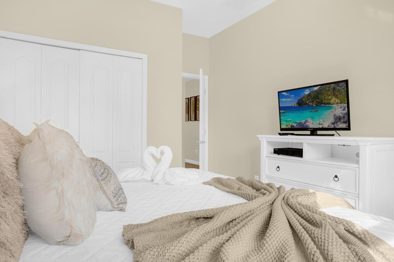 Light Yellow Home Lift Your Mood Near Disney 5Beds Кисими Екстериор снимка